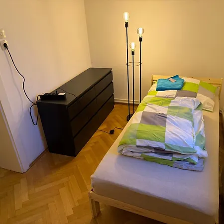 Close To Downtown, Klagenfurt And Woerthersee アパート