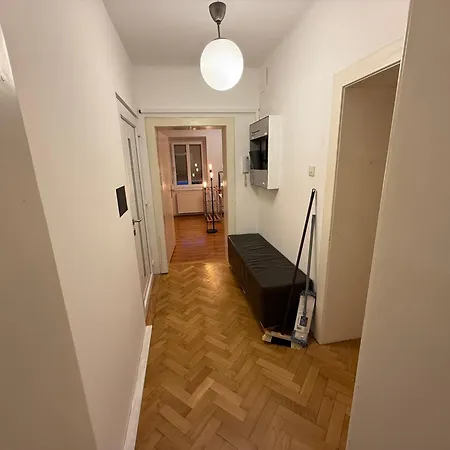 アパート Close To Downtown, Klagenfurt And Woerthersee クラーゲンフルト