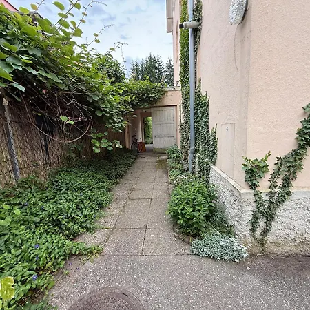 Close To Downtown, Klagenfurt And Woerthersee アパート *