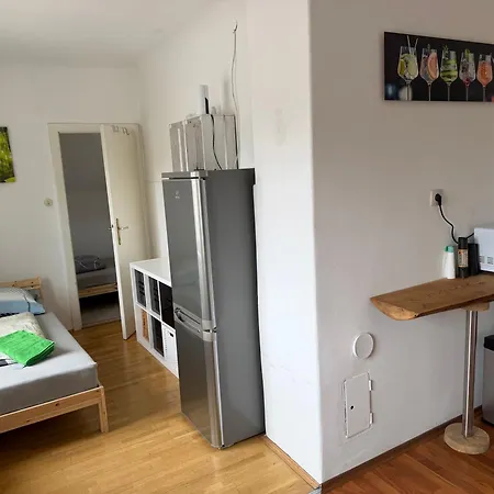 Close To Downtown, Klagenfurt And Woerthersee アパート