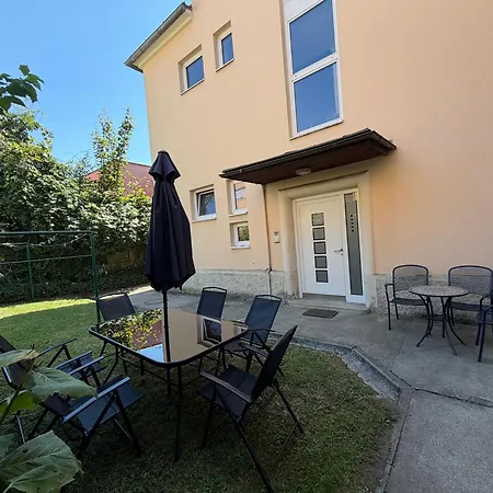 Close To Downtown, Klagenfurt And Woerthersee شقة *