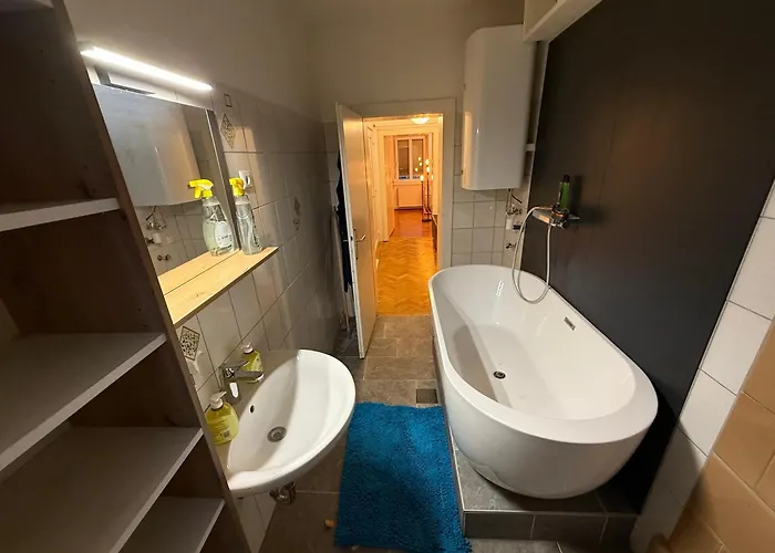 Close To Downtown, Klagenfurt And Woerthersee Apartman Klagenfurt am Woerthersee